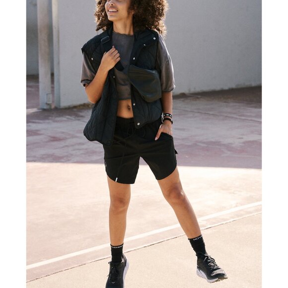 🆕 FP MOVEMENT Quinn Quilted Puffer Vest / Black - Picture 8 of 9